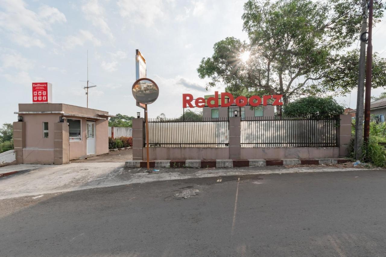 Reddoorz Syariah Near Rs Hermina Sukabumi Exterior foto