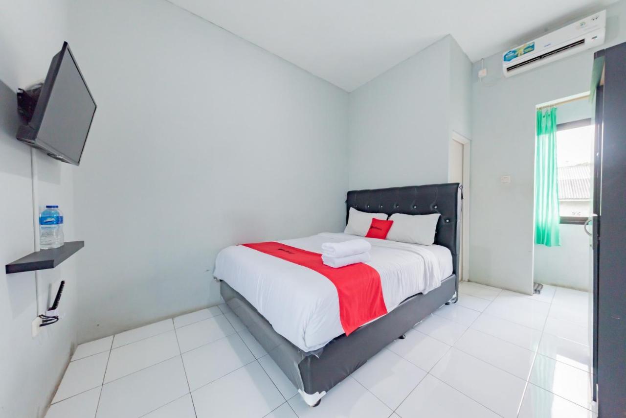 Reddoorz Syariah Near Rs Hermina Sukabumi Exterior foto