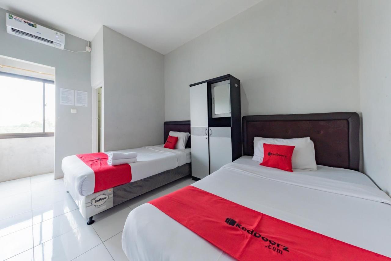 Reddoorz Syariah Near Rs Hermina Sukabumi Exterior foto